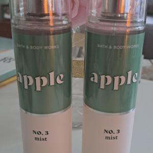 Bath and Body Works: 2 Apple No. 3 mist 8 FL OZ /236 ml