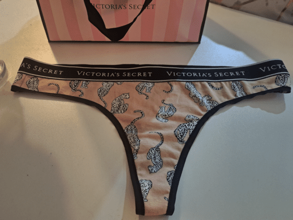 Victorias Secret:   black and beige thong - animal - XL
