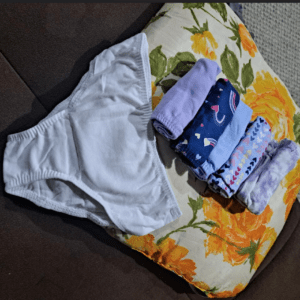 Girls underwear small (Wunderkind) (4t-5t)